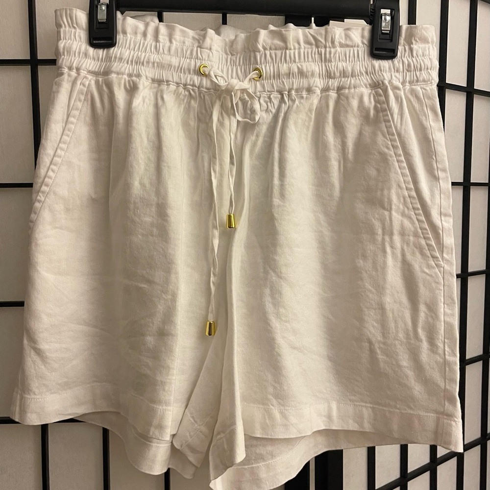 INC International Concepts High Waist White Shorts Medium